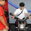 「鈴鹿8耐2026」ホンダブースで「Eクラッチ」体験ができた『CB400スーパーフォア』