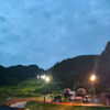 夜空に美しく映えるナイター照明