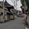 道幅の狭い「生活道路」の法定速度、9月1日から30km/hに制限（写真はイメージ）