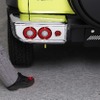 マーカーを足で踏んでその足を引くだけでリアゲートの開閉が可能