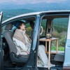 トヨタ『シエンタ』専用のフロントシート回転機構「スイベルシート（SwivelSeat）」