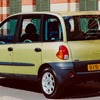 1998年に登場したフィアット ムルティプラ