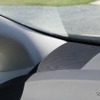 フロントスピーカーにはVシリーズの２ウェイセパレートモデルを用いる。ツイーターは純正位置に埋め込み取り付けする。
