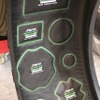 タイヤパッチを貼り付けたタイヤ内部のサンプル。