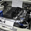 510ブルーバードのエンジンルームに搭載されたホンダ・オデッセイ用エンジンK24A。