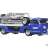 「1955 メルセデス・ベンツ・ブラウエス・ヴンダー」はメルセデスの伝説的レーシングカーを運び、青い奇跡（ブルーワンダー）を意味する名を持つ積載車