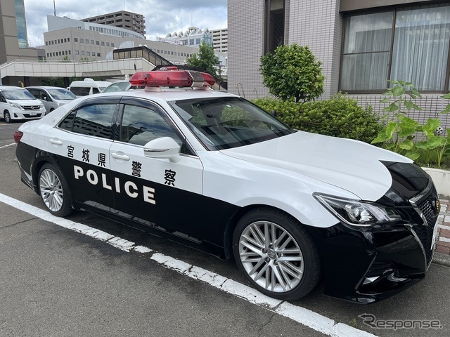 宮城県泉警察署パトカー