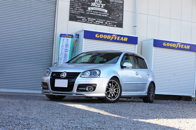 Volkswagen・Golf V　by Mobile Sound Technology（東京都）