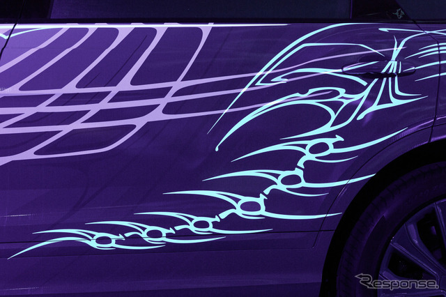 タトゥーアーティストのキース「バンバン」マッカーディー氏と協力してカスタマイズした特別なベントレー『ベンテイガ』