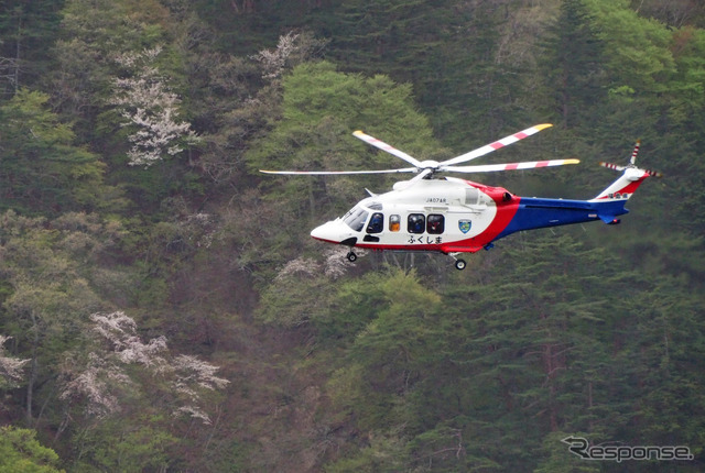 「スカイパークフェスタ2025～春～」で披露された福島県防災ヘリコプターによる防災訓練