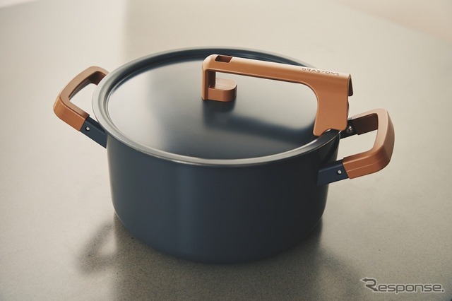 自動車部品メーカーのムロコーポレーションが開発した「GRASTONE POTT （グラストーネ ポット）」