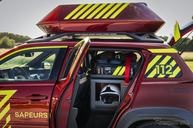 ルノー『4 E-Techエレクトリック』をベースにした救急車両「vision4rescue」