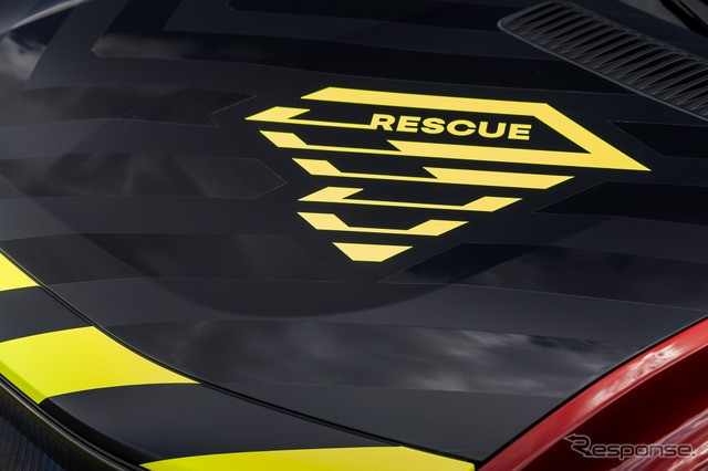 ルノー『4 E-Techエレクトリック』をベースにした救急車両「vision4rescue」