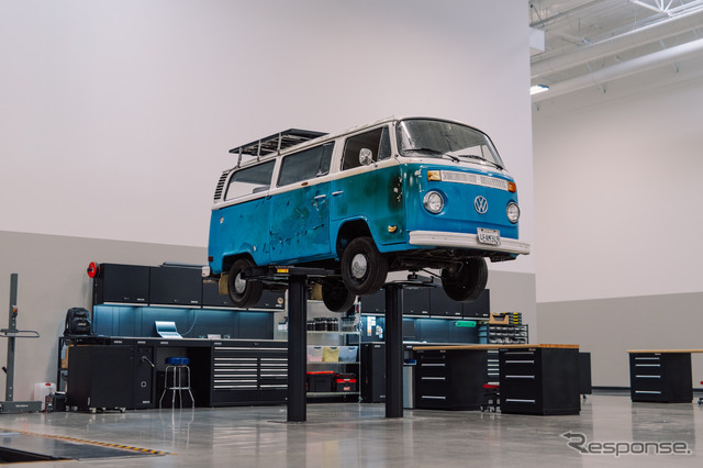 VWが「奇跡のバス」の復元を発表