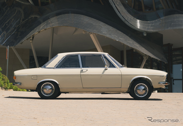 アウディ 100GLサルーン