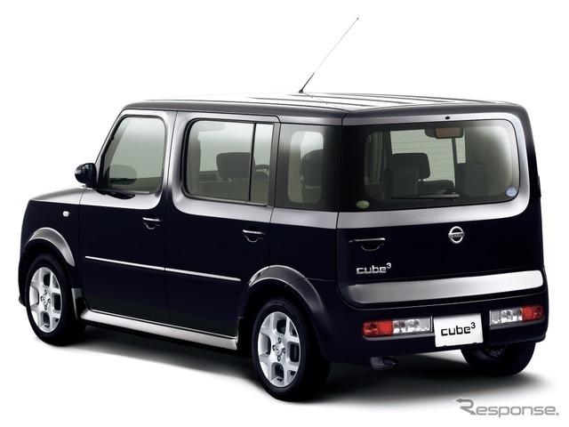 日産追浜工場：キューブ（2003年）
