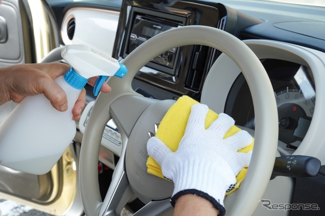 放置した夏の汚れがニオイに変わる前に！ プロ目線で学ぶ車内清掃の正解～Weeklyメンテナンス～