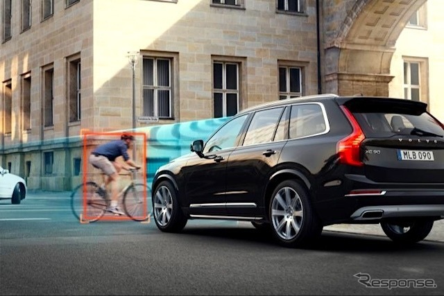 シニアドライバーに必要なこと：技術の活用。自動緊急ブレーキ（AEB）