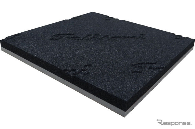 スピーカーの真裏への「背圧処理」に向いた部材の一例（フェリソニ・DS-15WP）。