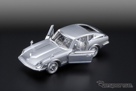 「トミカオーナーズミーティング開催記念アルミ製トミカ」