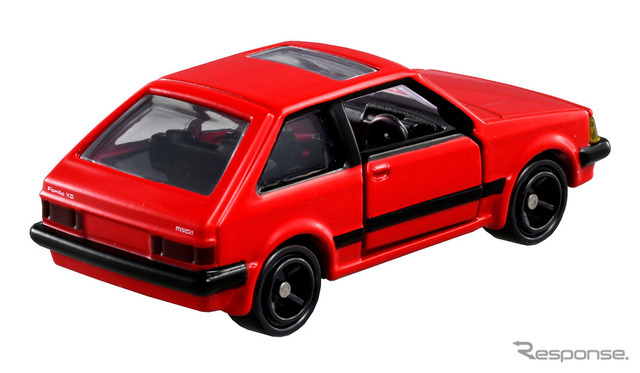 トミカREBORN マツダ ファミリア 1500XG