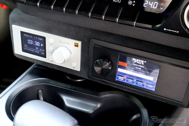 トヨタ・レクサス UX250h（ショップデモカー） by ウェイブ トゥ ポート