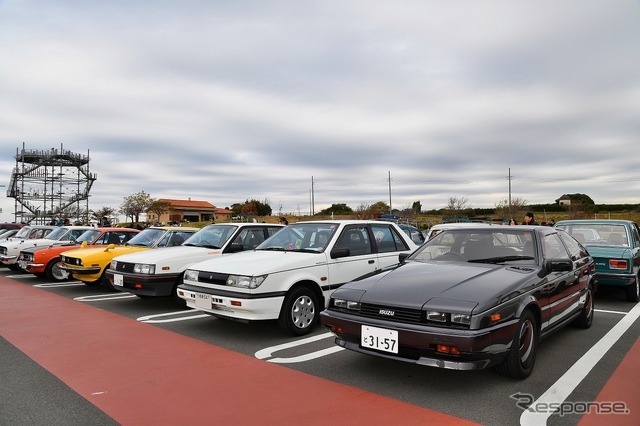 三浦半島に集まる名車たち@ソレイユの丘