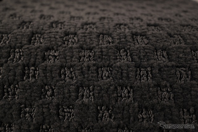 最上位モデル・グランクエスト（ウォームグレー）