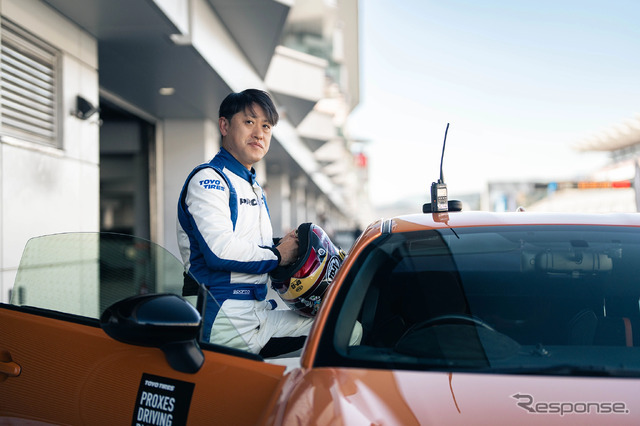 TOYO TIRES PROXES DRIVING PLEASURE