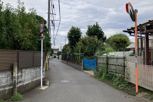 狭い道！ 制限1.5mの都道11号