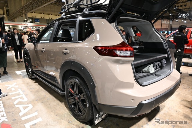 日産 X-TRAIL ROCK CREEK MULTIBED WILDPLAY（東京オートサロン2026）