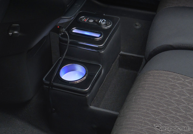 クラフトワークス『デイズ』『eKワゴン/eKクロス』専用LEDコンソールボックス