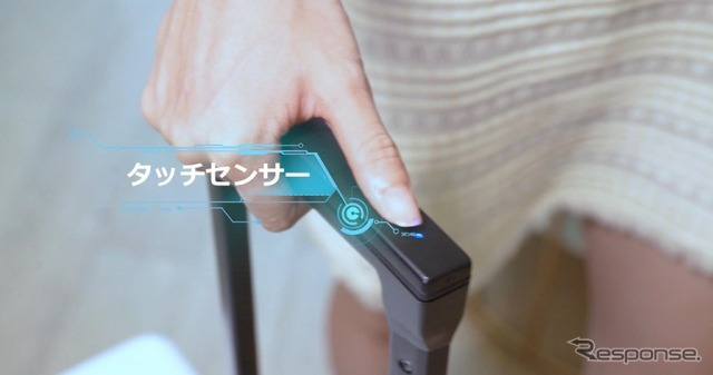 スマートアシストスーツケース「MOOBOT（ムーボット）」