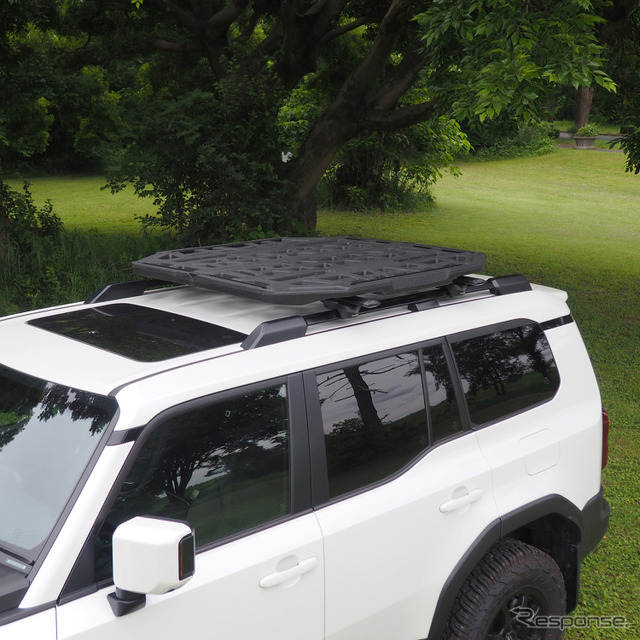 樹脂ブロー成形のルーフラック「INNOルーフボード」