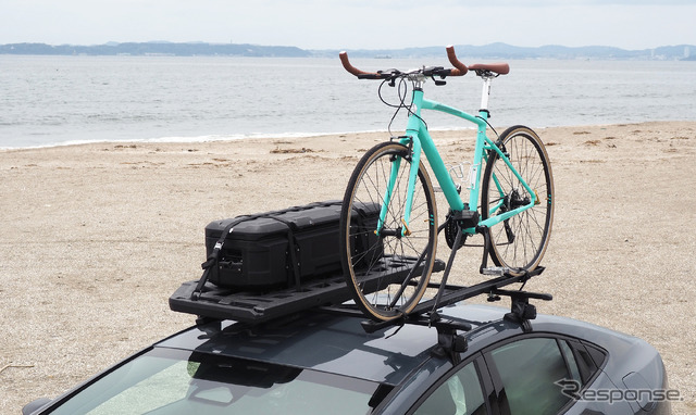 樹脂ブロー成形のルーフラック「INNOルーフボード」