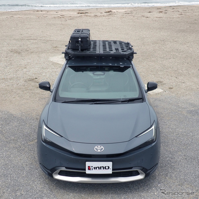 樹脂ブロー成形のルーフラック「INNOルーフボード」