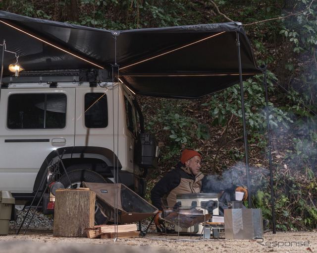 クラフトワークスの『ジムニー/シエラ/ノマド』向け「ルーフキャリア専用サイドテント」