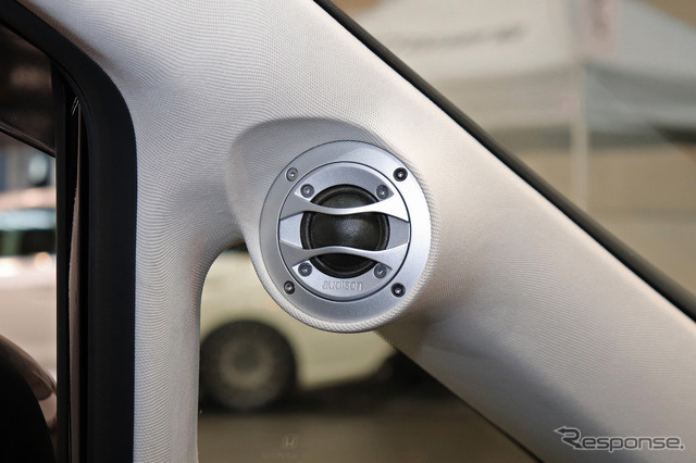 『カーファイ』（神奈川県川崎市）にて製作されたオーディオカーの一例。