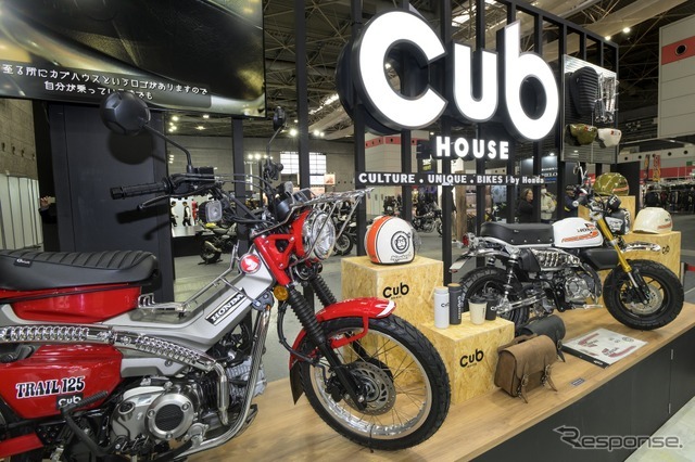 「Cub HOUSE（カブハウス）」をイメージした展示風景（大阪モーターサイクルショー2026）
