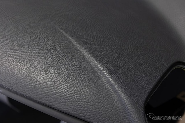 A80スープラ内装部品を復刻