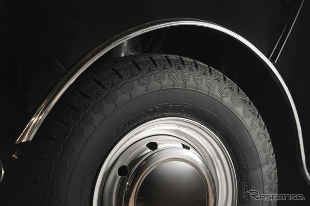 ダンロップブランドのタイヤ「SP4(エスピーフォー)」