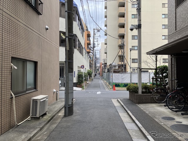 江東区道深37号、東向き