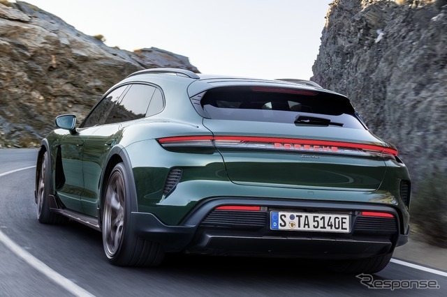 ポルシェ・タイカン・クロストゥーリスモ