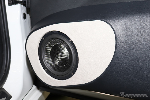 「外部パワーアンプ」が搭載されたオーディオカーの一例（製作ショップ:イングラフ＜青森県＞）。