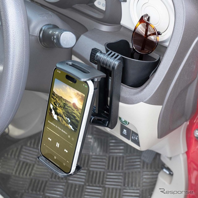 タブレット対応伸縮ホルダー付きの「200-CAR127」