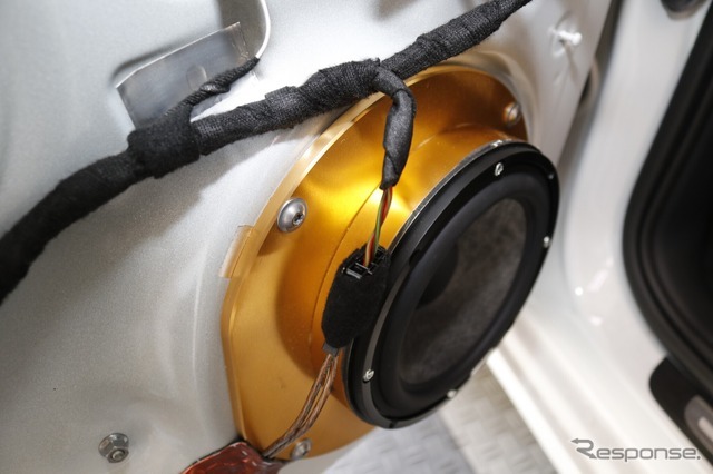 純正を崩さず高音質化、デモカーに見るプロショップの取り付け技術［car audio newcomer］by BREEZE　前編