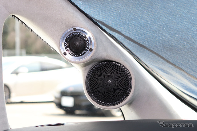 「パワーアンプ内蔵DSP」にてシステムが構築されたオーディオカーの一例（製作ショップ:イースト＜大阪府＞）。