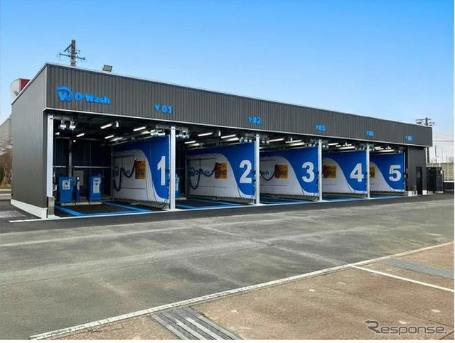 ジェームス豊川店の駐車場に個別純水洗車場「D-Wash」オープン
