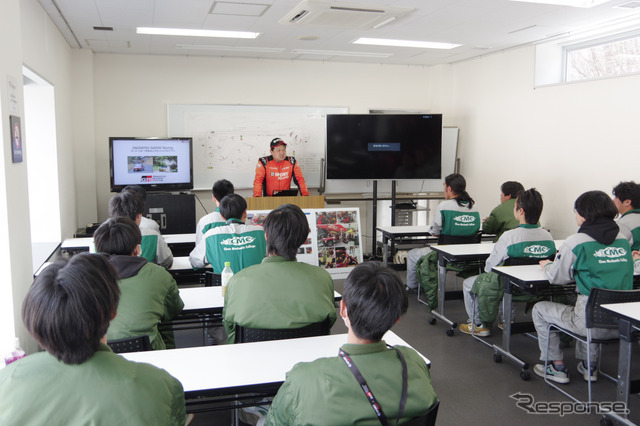 モータースポーツ活動をおこなう「DGR」メンバーによるトークセッション