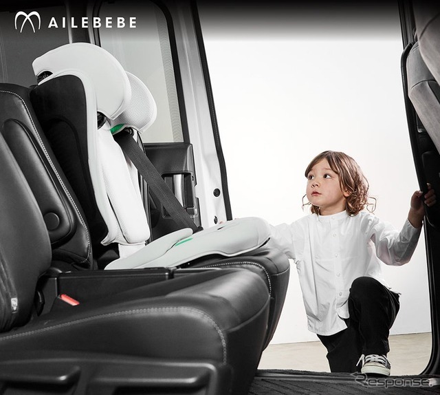 R129適合ジュニアシート「エールべべ・スット」